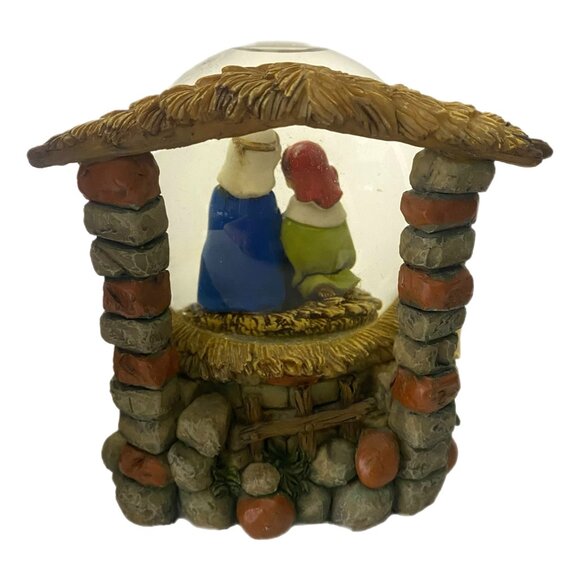 Musical Glitterdome Globe Nativity Plays "We Wish You "A Merry Christmas" - Picture 6 of 9